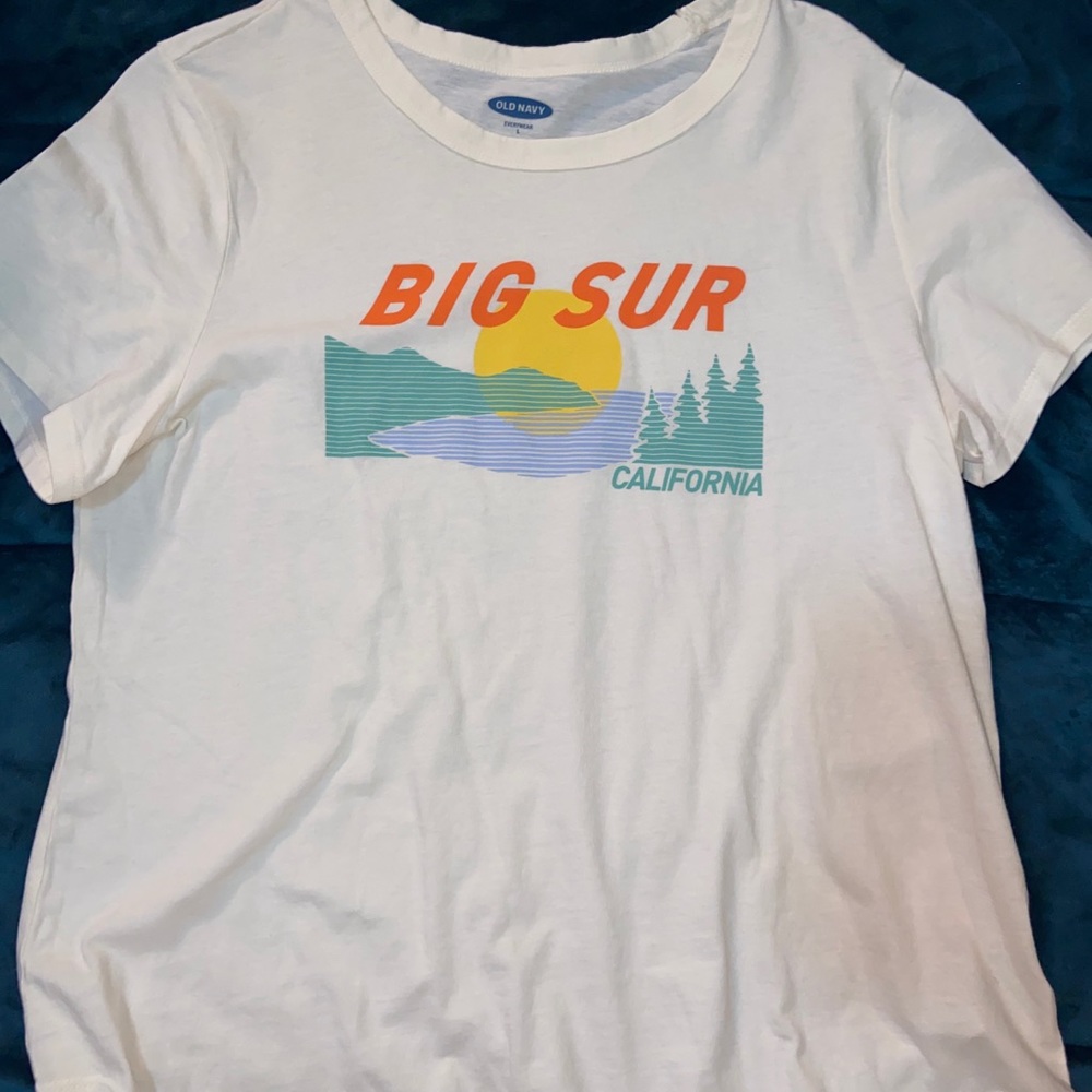 Old navy tshirt